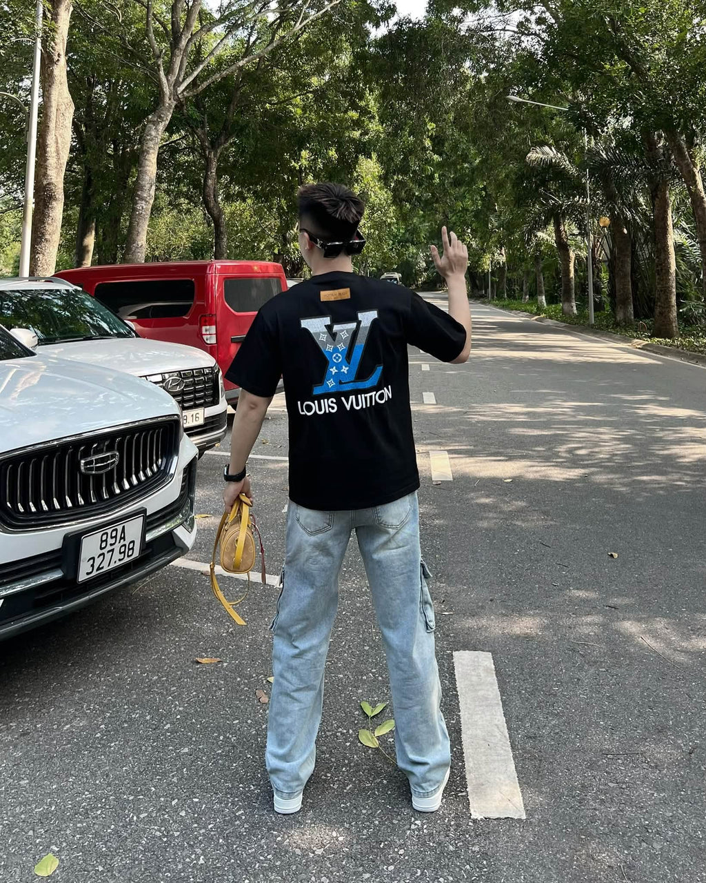 เสื้อยืด 001
