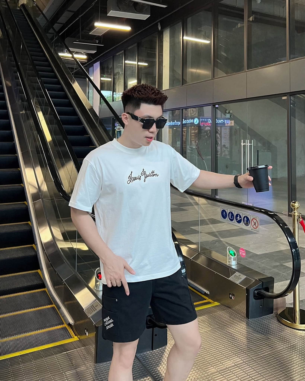 เสื้อยืด 001