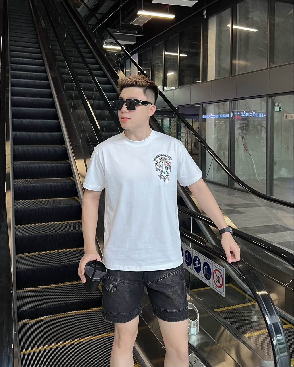 เสื้อยืด 001